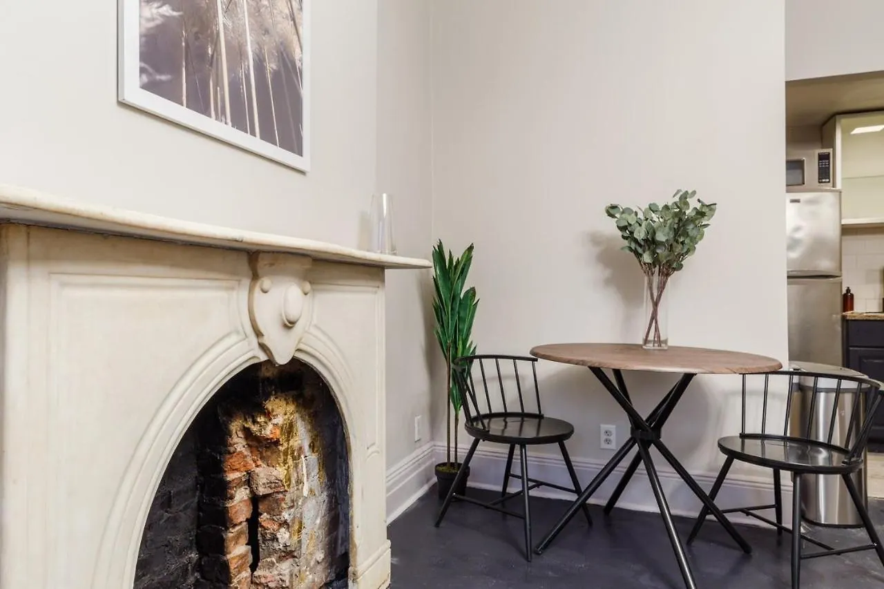 Apartment 332: Hells Kitchen New York